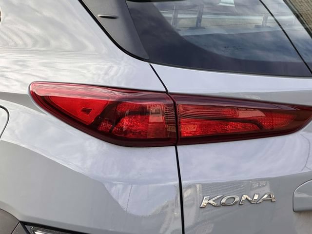 Used 2023 Hyundai Kona SE AWD/4WD image 10
