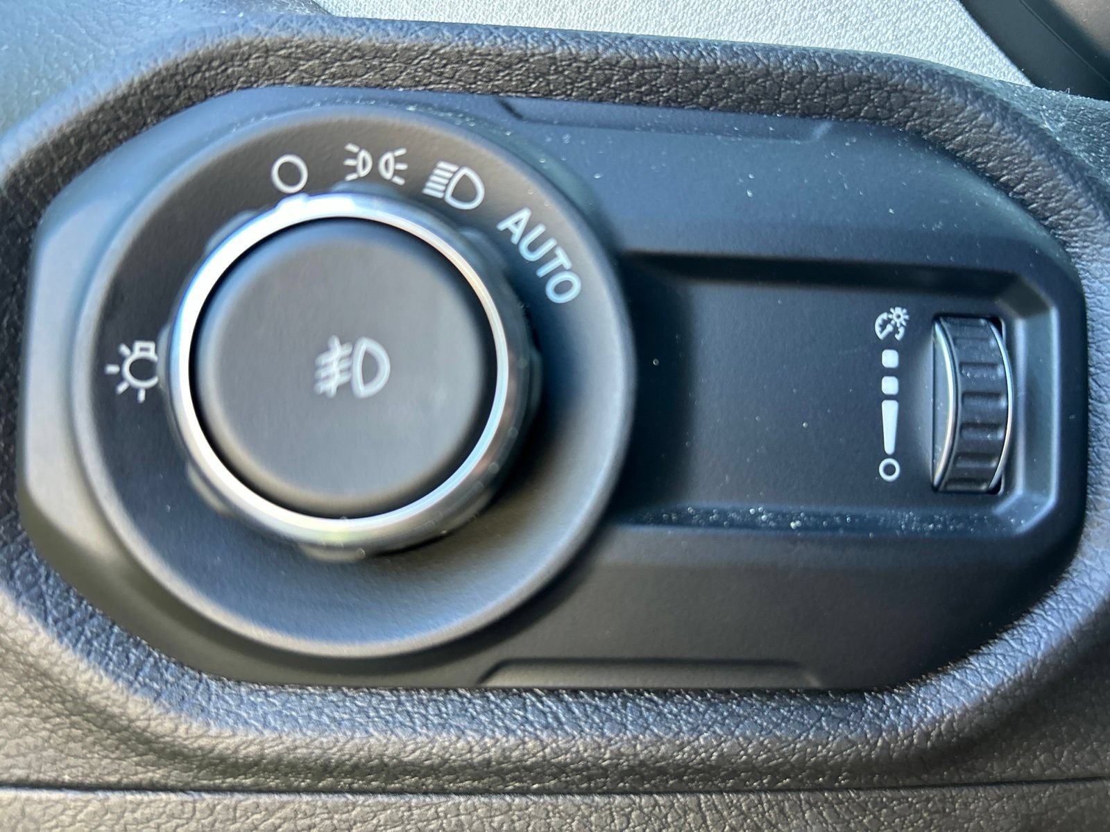 Certified 2024 Jeep Wrangler Sport AWD/4WD image 25