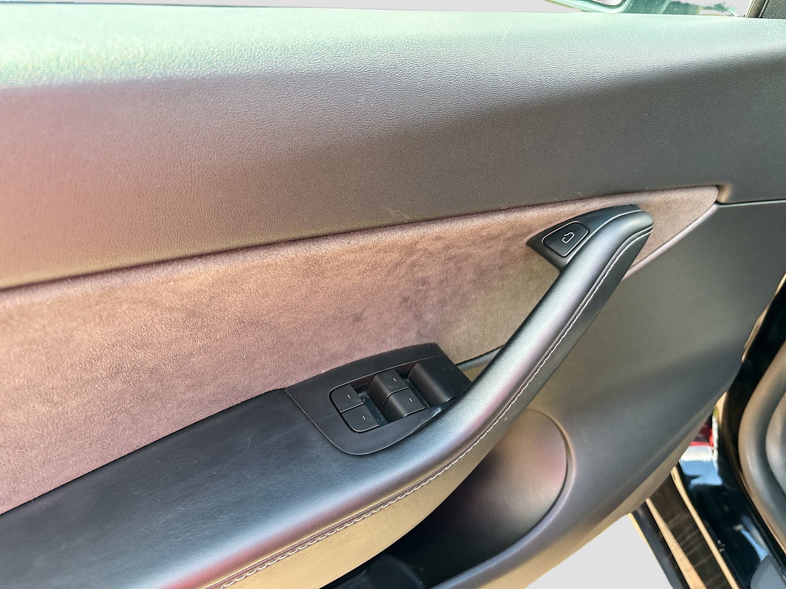 Used 2021 Tesla Model Y Long Range AWD/4WD image 18