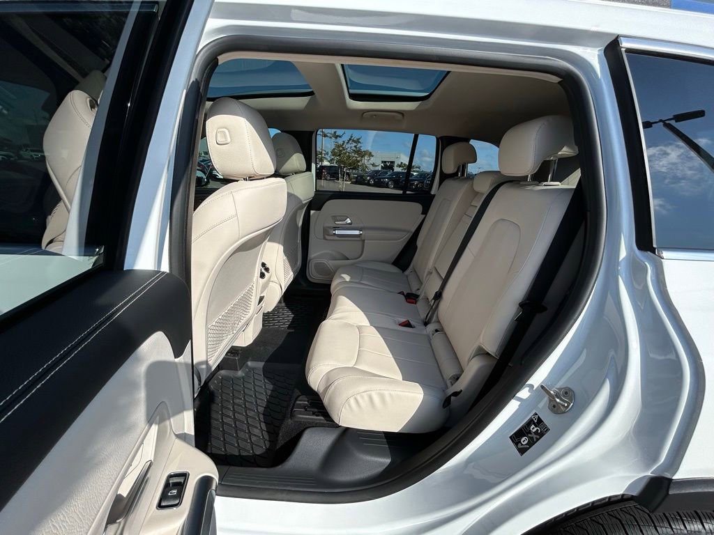 Used 2023 Mercedes-Benz GLB 250 4MATIC image 56
