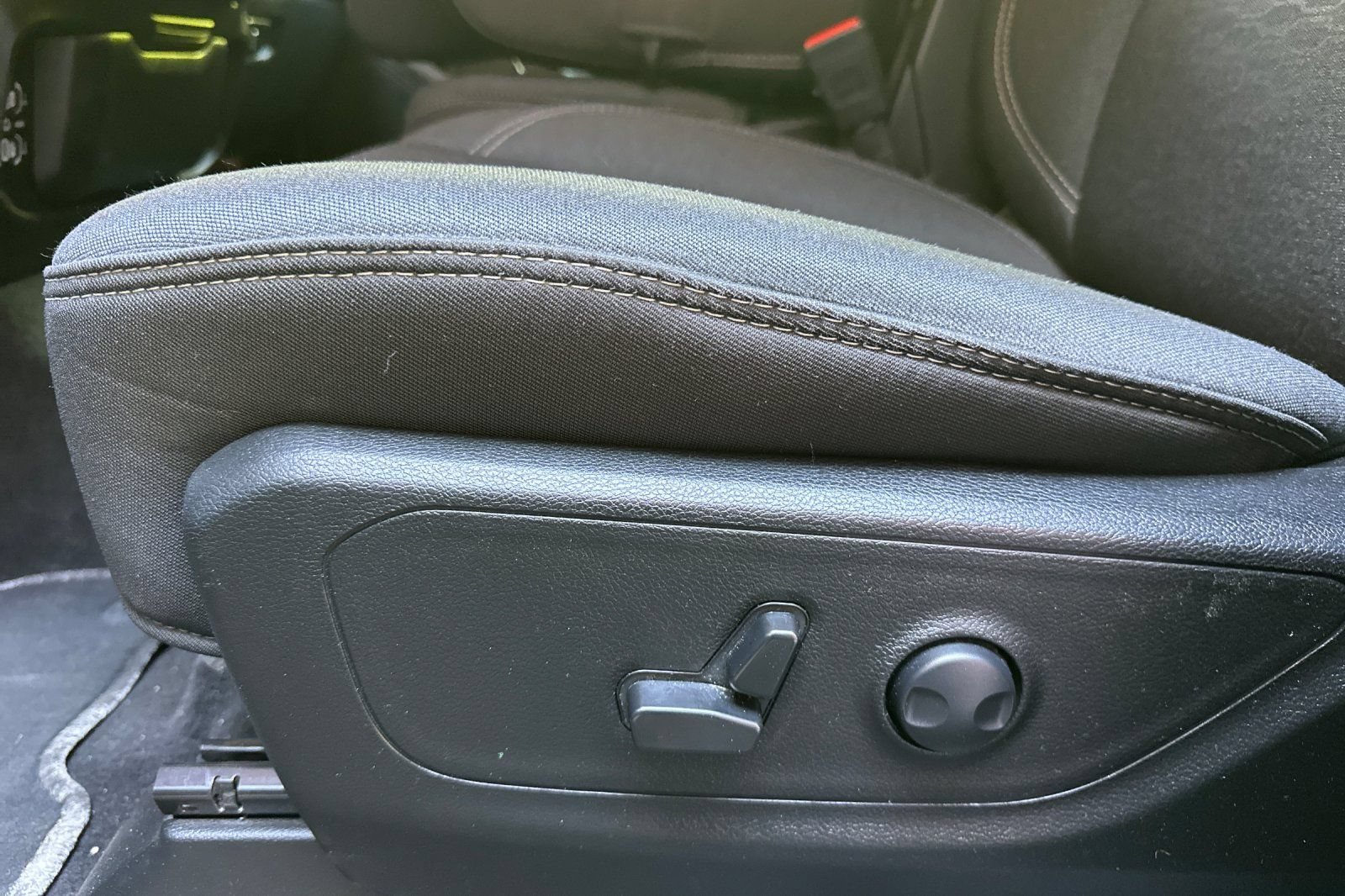 Used 2025 RAM 1500 Big Horn AWD/4WD image 15