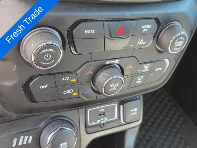 Used 2022 Jeep Renegade Trailhawk w/ Trailer Tow Group AWD/4WD image 21