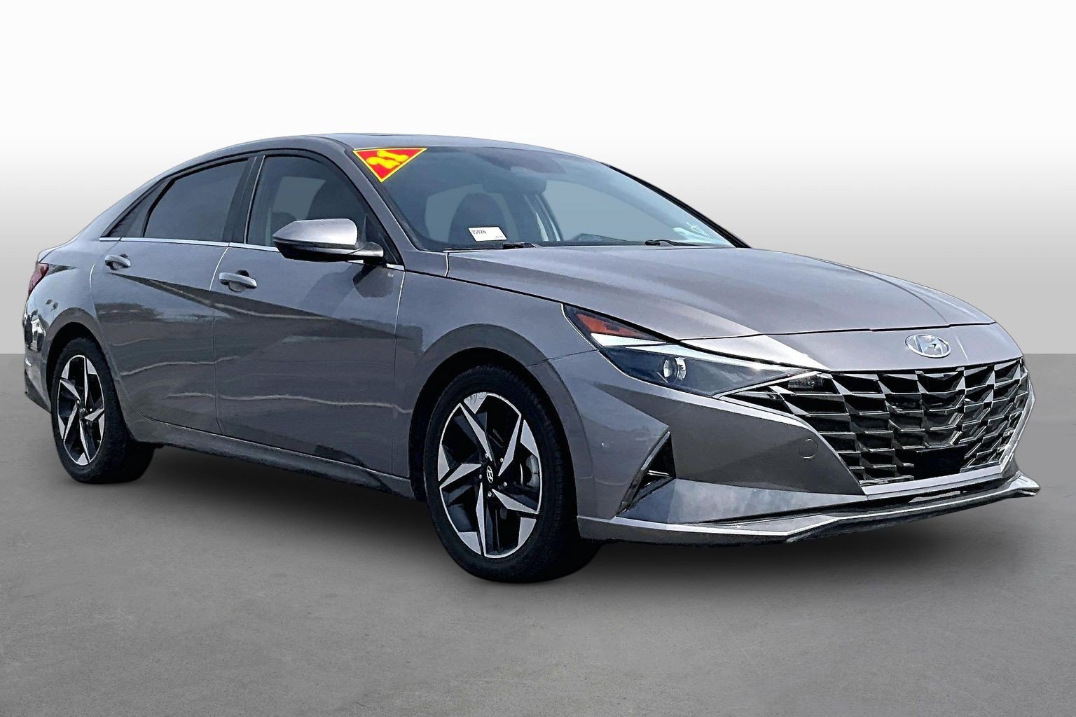 Used 2021 Hyundai Elantra SEL w/ Convenience + Premium Package FWD image 10