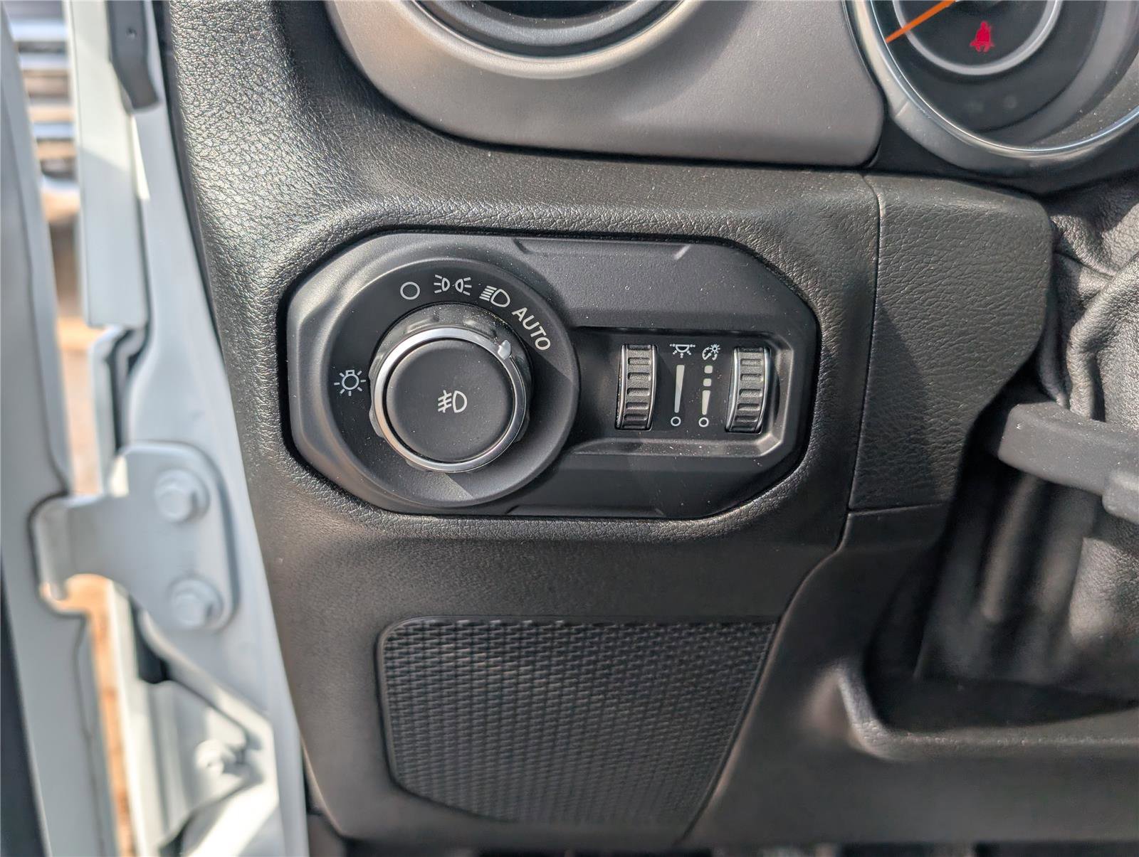 Used 2020 Jeep Wrangler Willys image 21