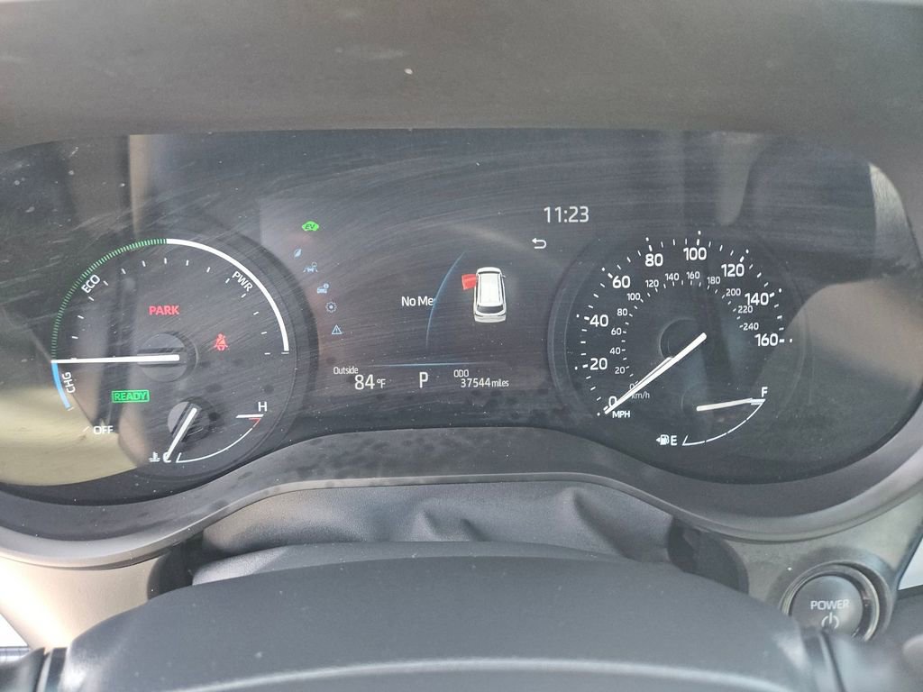 Used 2025 Toyota Sienna LE image 19