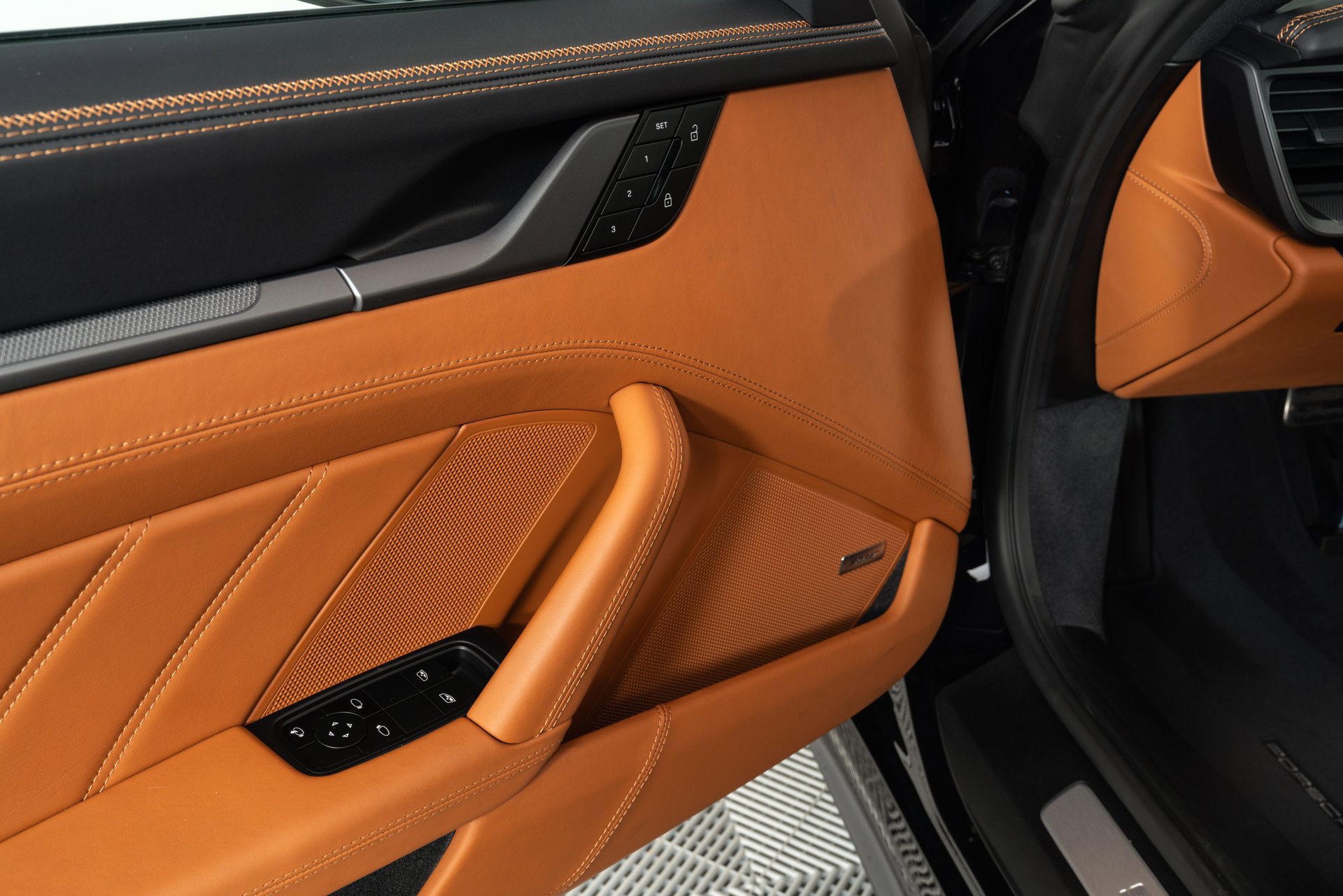 Used 2025 Porsche 911 Carrera S image 10