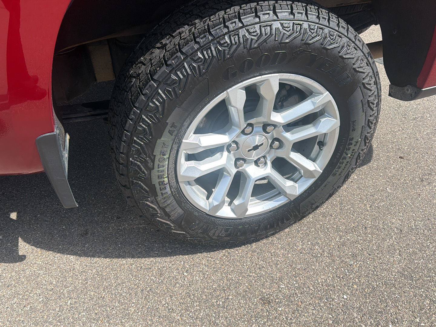 Used 2023 Chevrolet Silverado 1500 RST AWD/4WD image 9