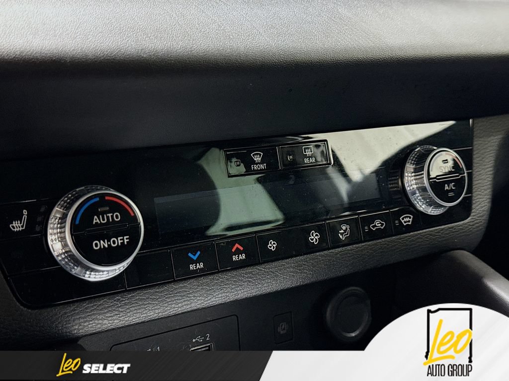Used 2022 Mitsubishi Outlander SEL AWD/4WD image 18