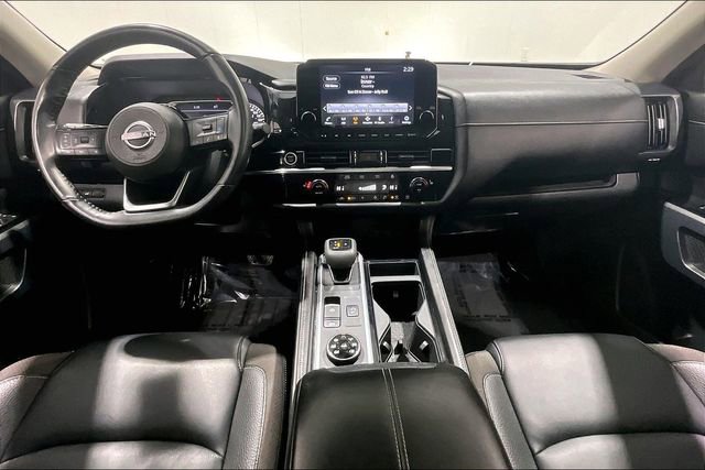 Used 2023 Nissan Pathfinder SL image 7