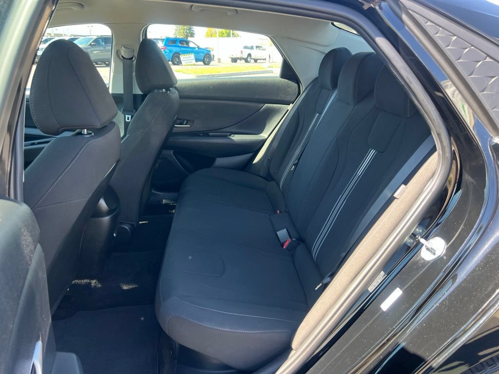 Used 2025 Hyundai Elantra Hybrid FWD image 22