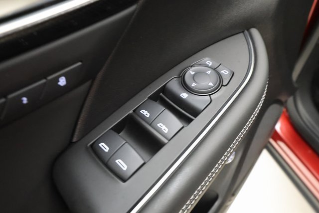 Used 2023 Buick Envision Essence image 9