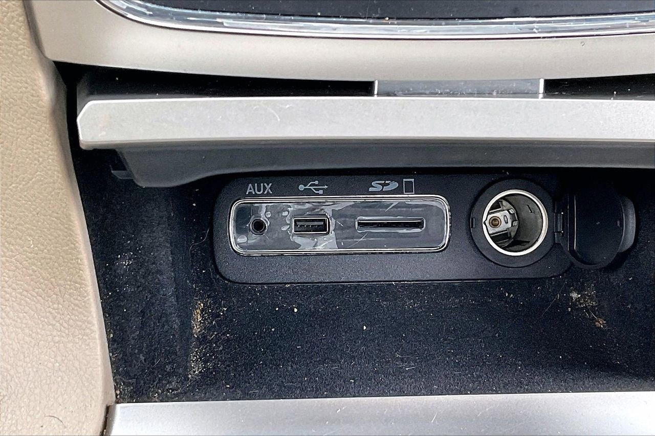 Used 2014 Jeep Grand Cherokee Limited AWD/4WD image 19