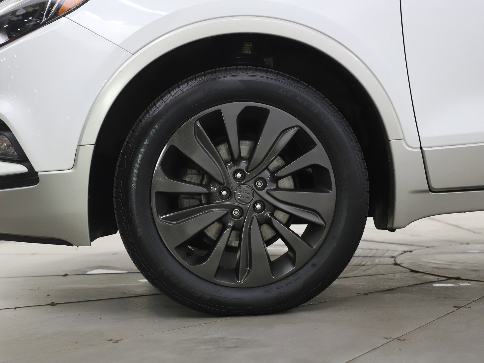 Used 2017 Buick Encore Premium image 28