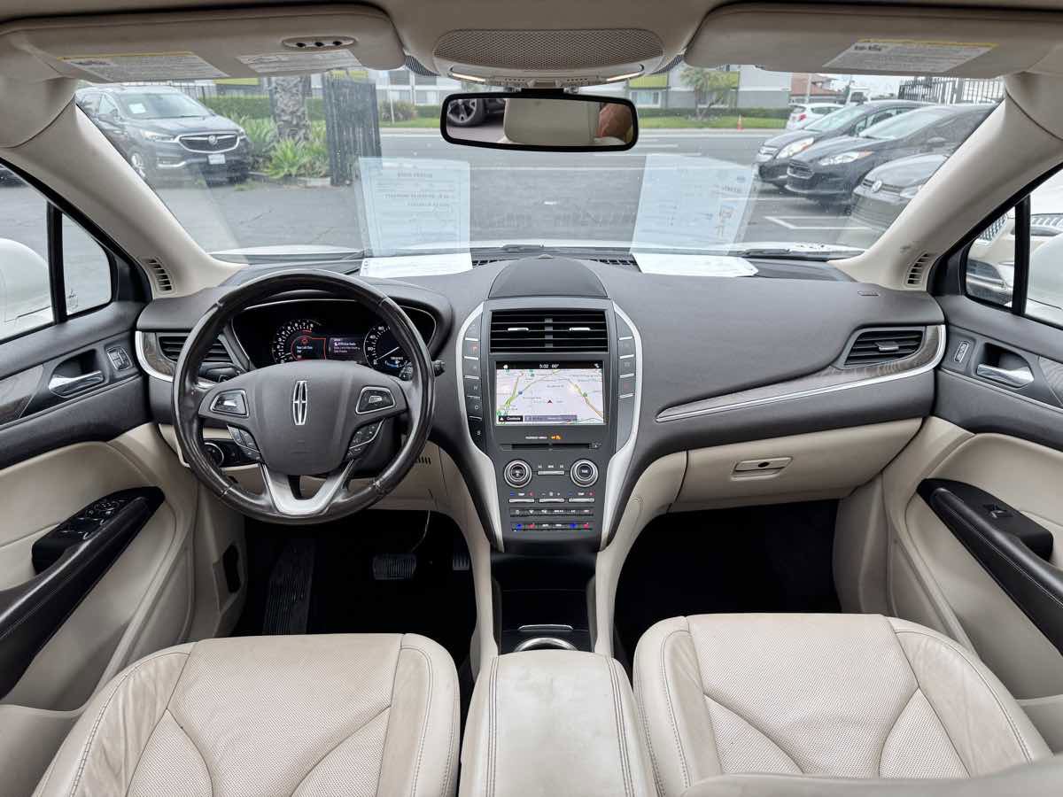 Used 2017 Lincoln MKC Reserve w/ Lincoln MKC Climate Package FWD image 32