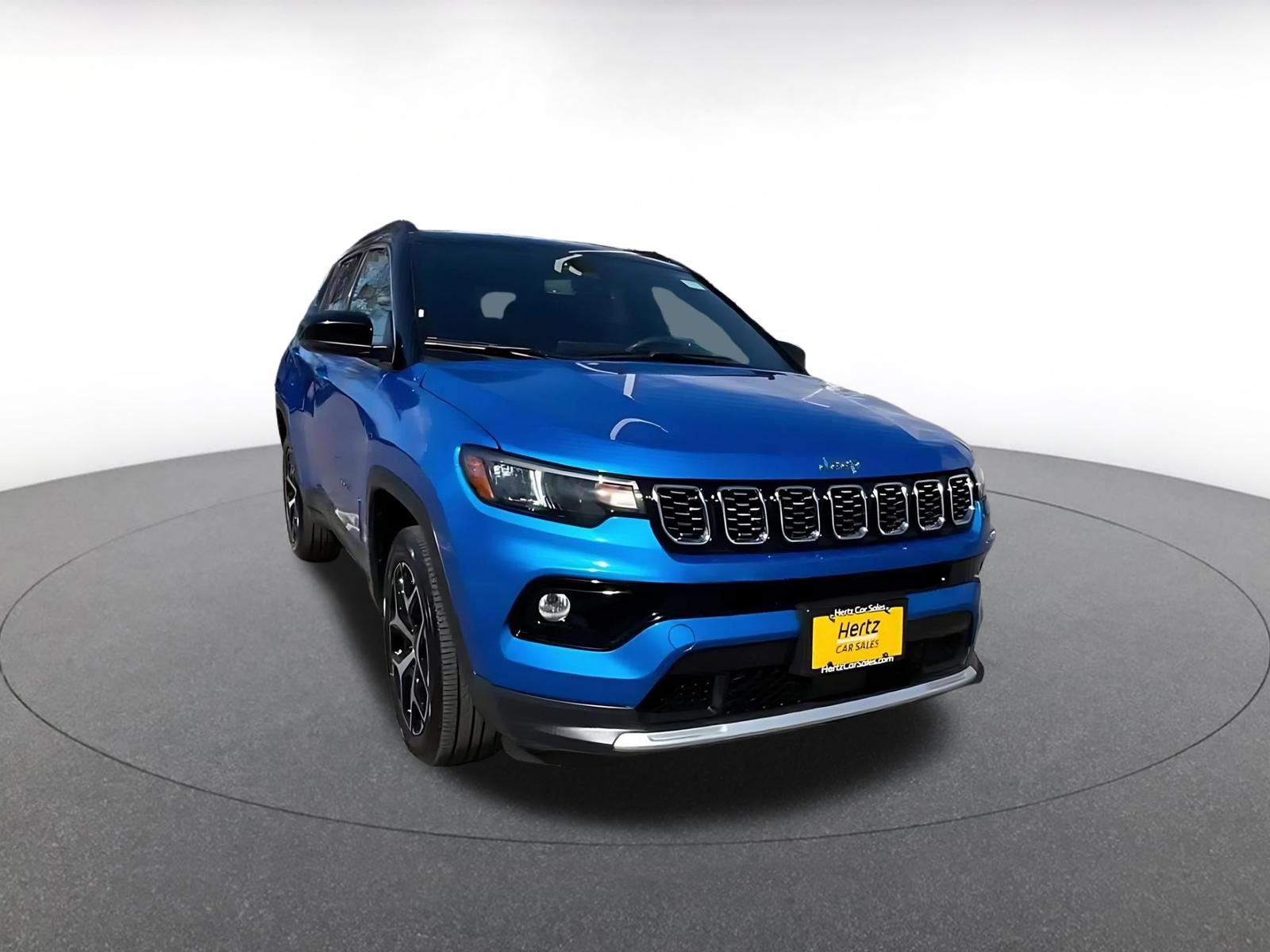Used 2025 Jeep Compass Limited AWD/4WD image 3