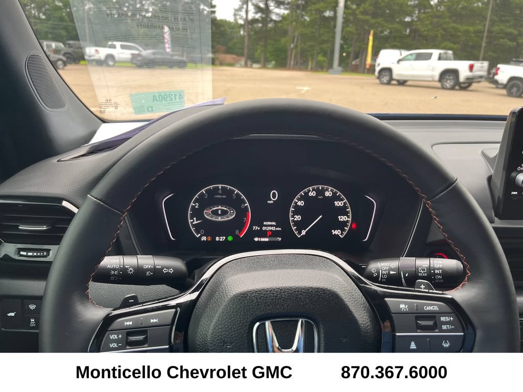 Used 2025 Honda Pilot TrailSport image 13