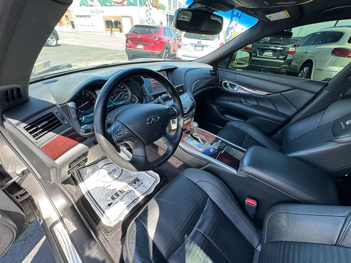 Used 2013 INFINITI M56 x AWD/4WD image 17