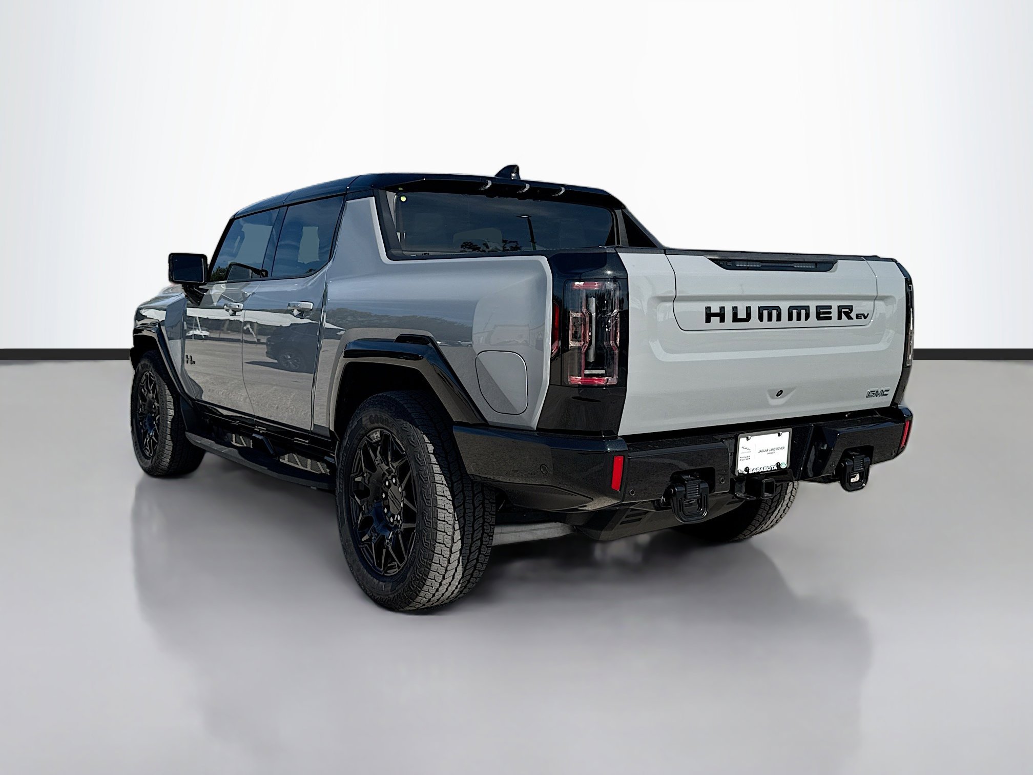Used 2025 GMC Hummer EV 2X w/ LPO, Dark Essentials Package image 3