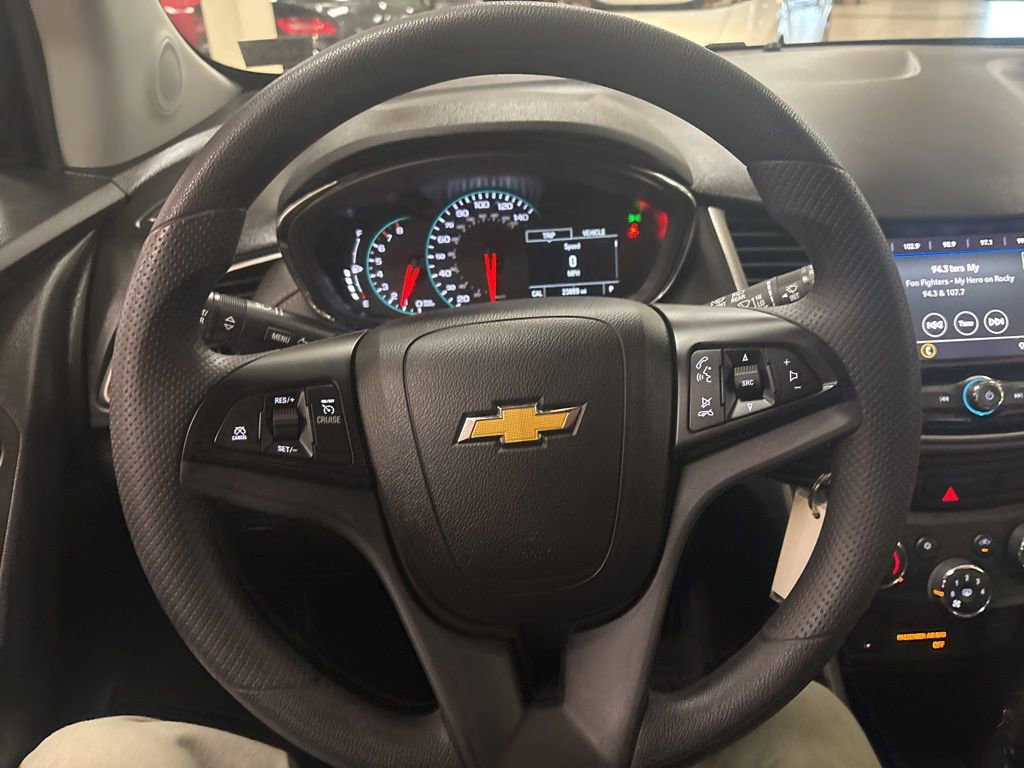 Used 2022 Chevrolet Trax LS w/ Tint and Cruise Package image 10