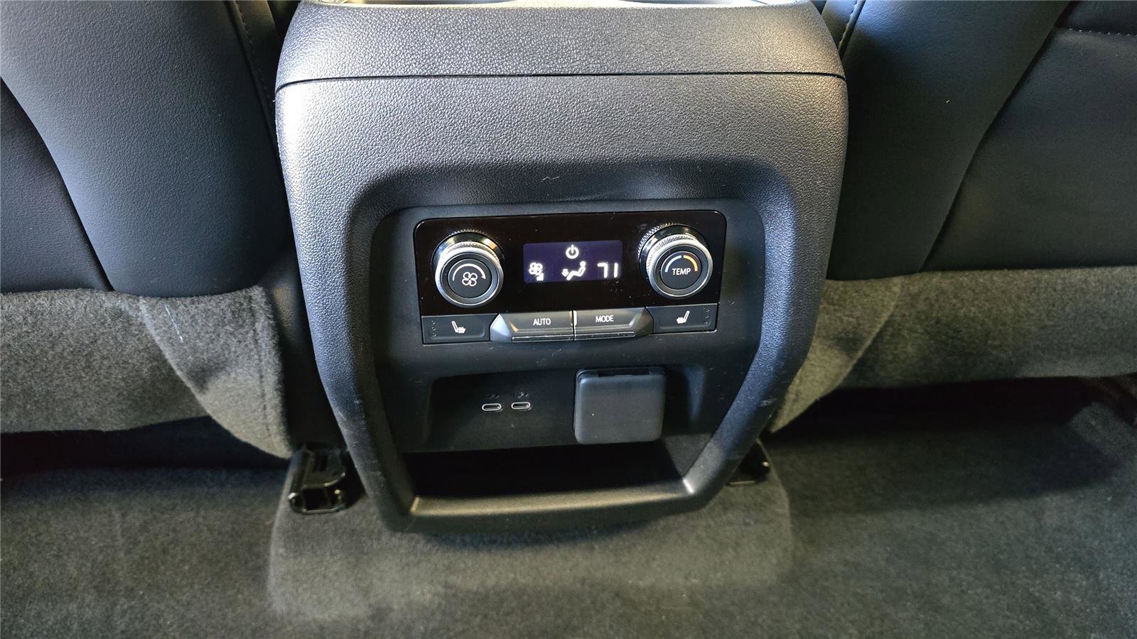 Used 2025 Buick Enclave Avenir w/ Super Cruise Package image 17