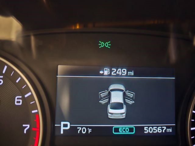 Used 2020 Kia Optima SX image 13