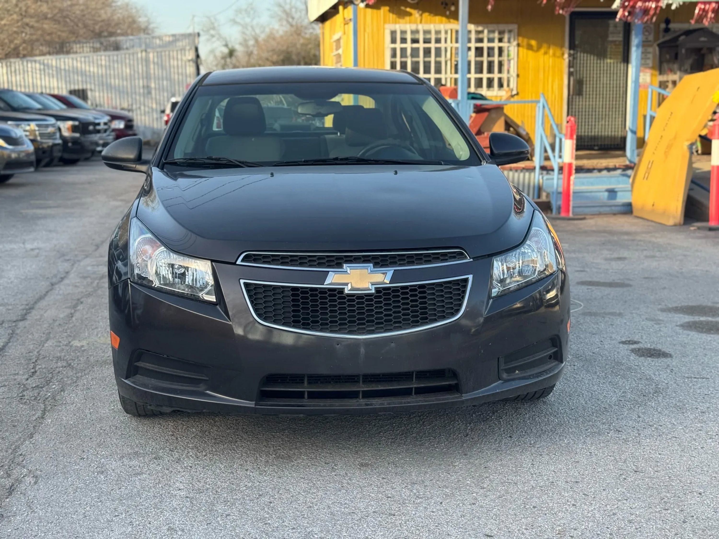 Used 2014 Chevrolet Cruze LS FWD image 3