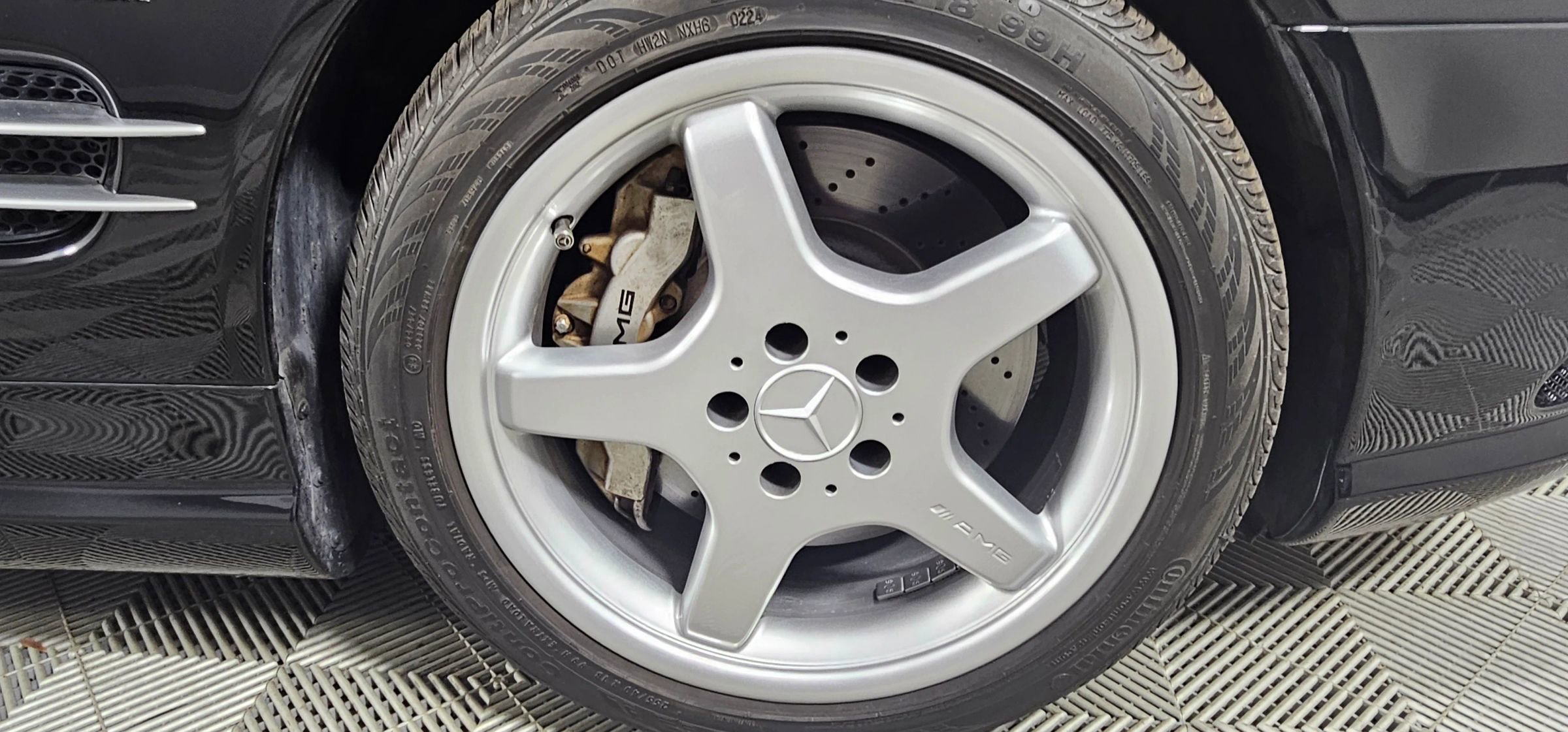 Used 2005 Mercedes-Benz SL 55 AMG image 28