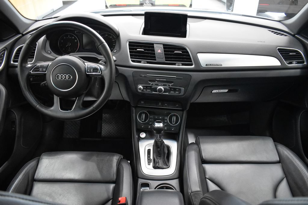 Used 2018 Audi Q3 2.0T Premium w/ Convenience Package AWD/4WD image 22
