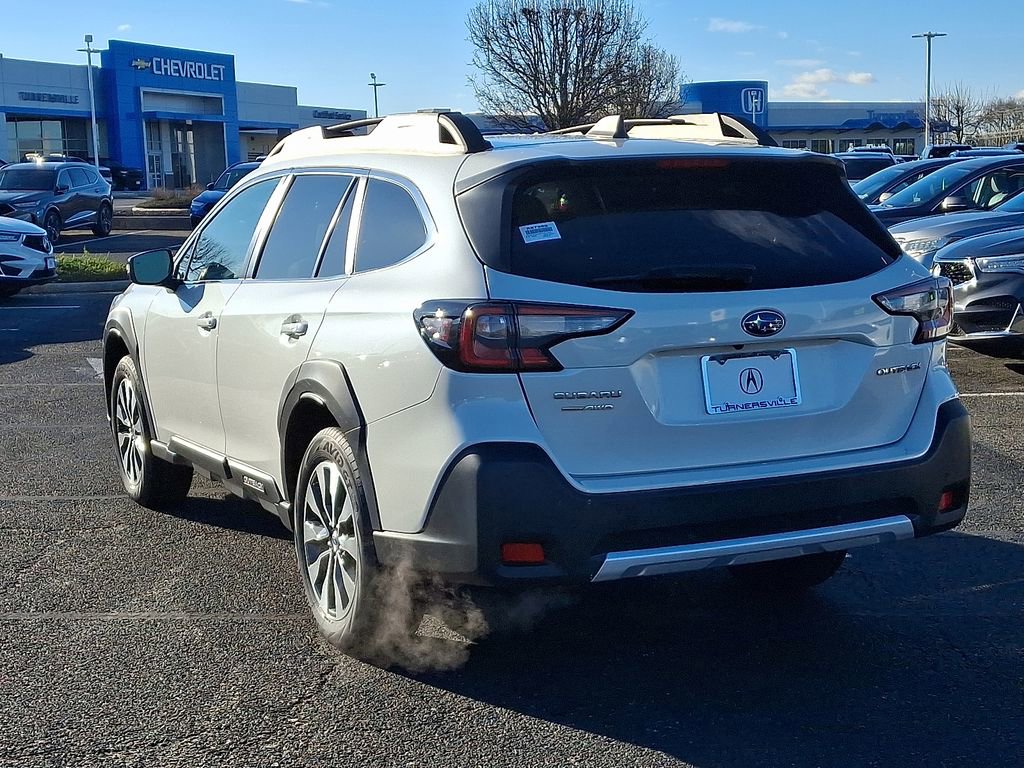 Used 2023 Subaru Outback Limited image 4