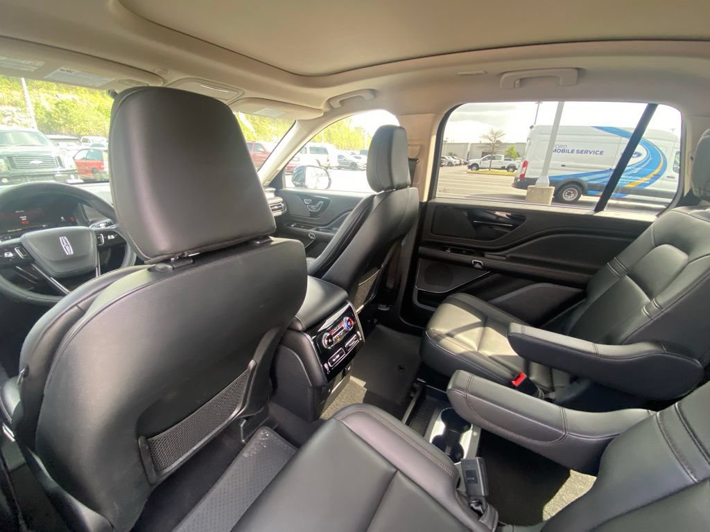 Used 2023 Lincoln Aviator AWD w/ Premium Package image 21