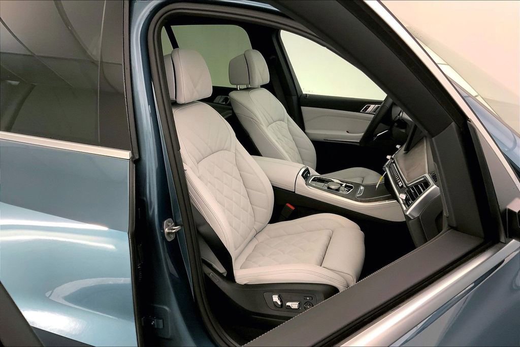 New 2026 BMW X5 xDrive40i w/ Premium Package image 7