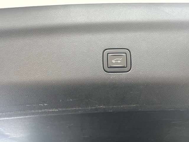 Used 2021 Chevrolet Suburban Premier w/ Premium Package AWD/4WD image 63
