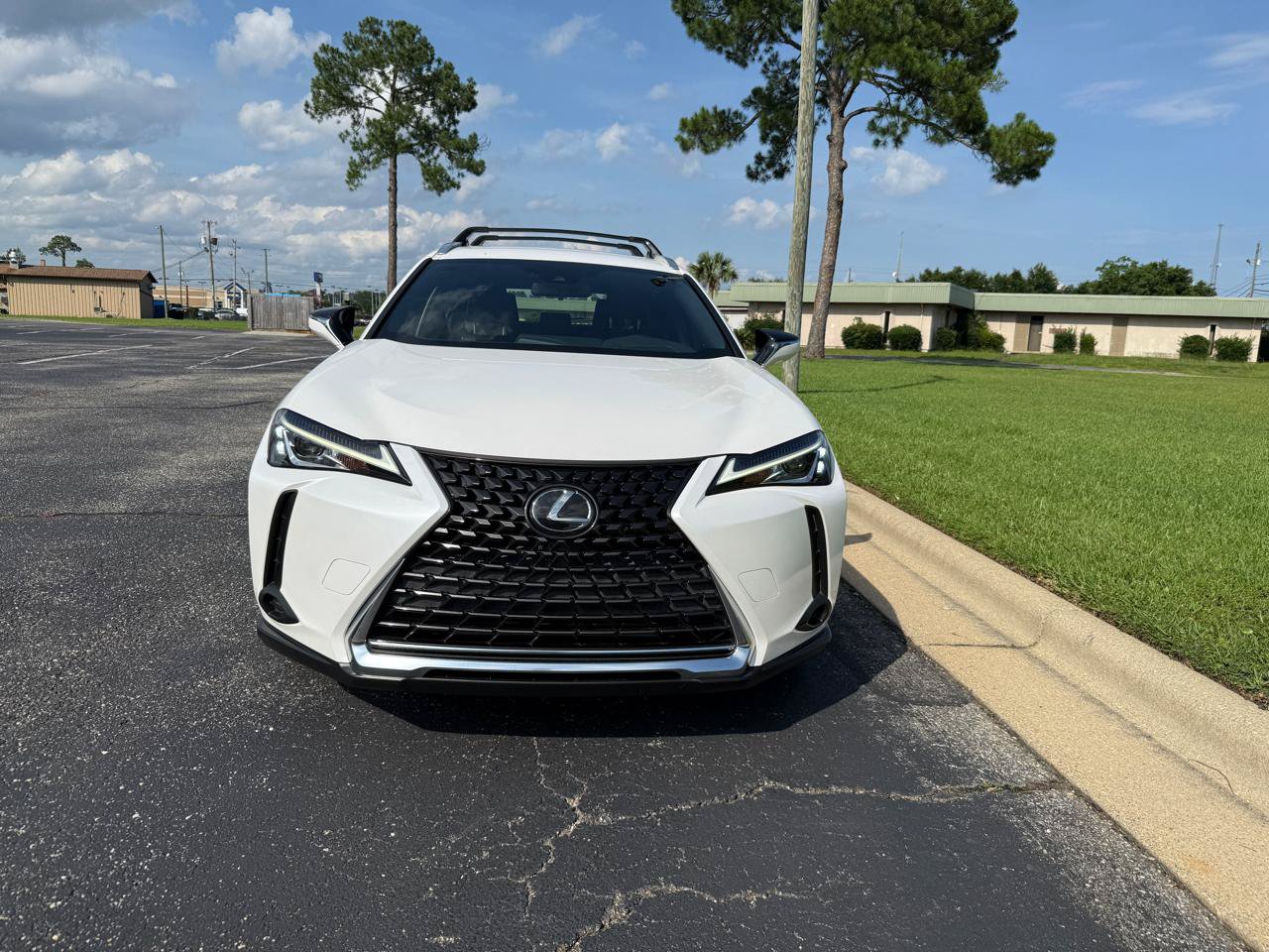 Used 2021 Lexus UX 200 w/ Accessory Package (A2) FWD image 3