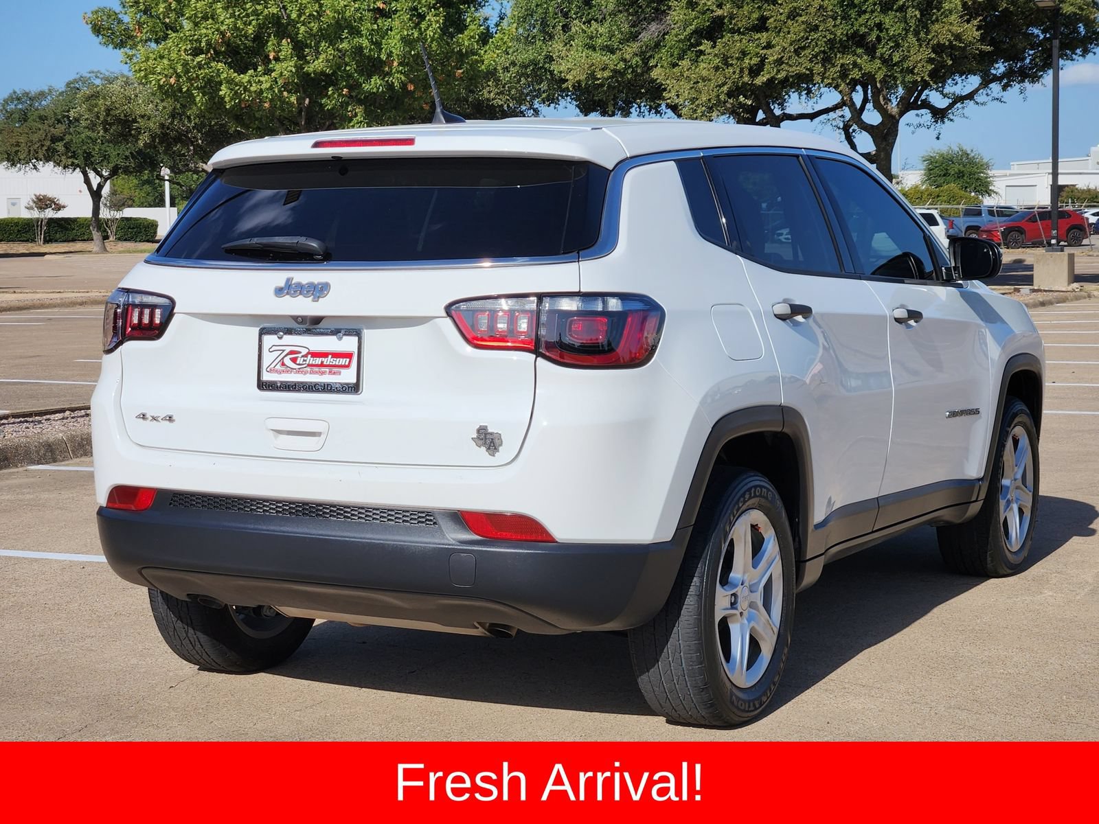 Used 2023 Jeep Compass Sport AWD/4WD image 5