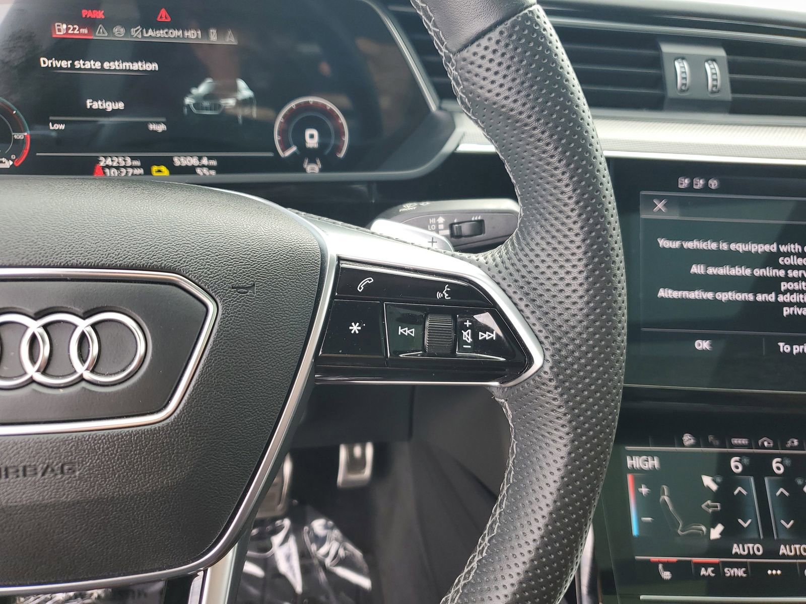 Used 2024 Audi SQ8 e-tron Prestige image 24