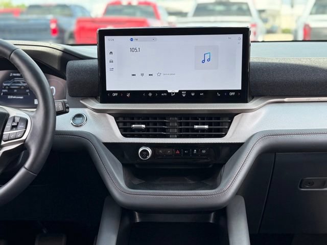 Used 2025 Ford Explorer Active w/ Active Comfort Package AWD/4WD image 19