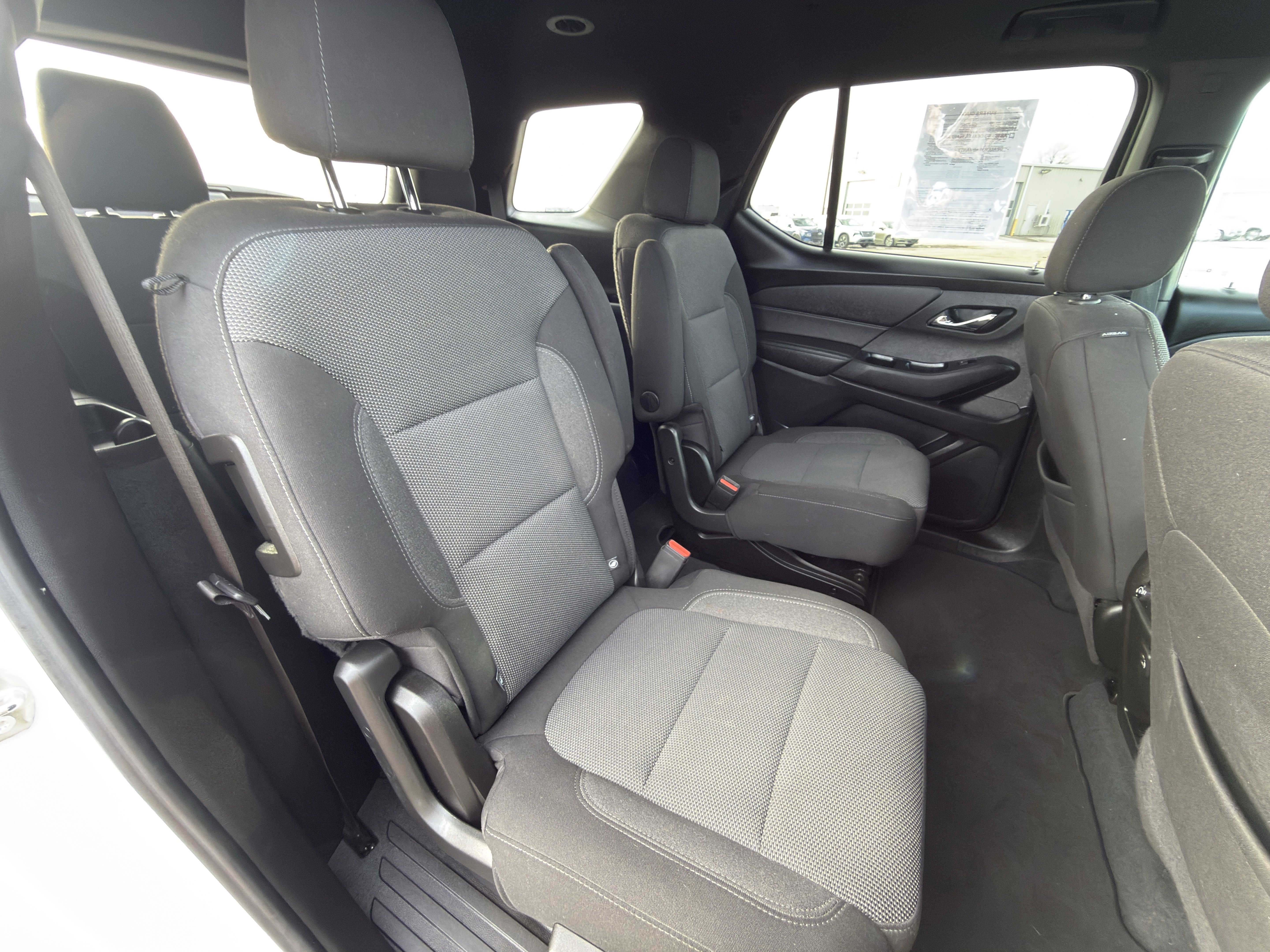 Used 2022 Chevrolet Traverse LT image 14