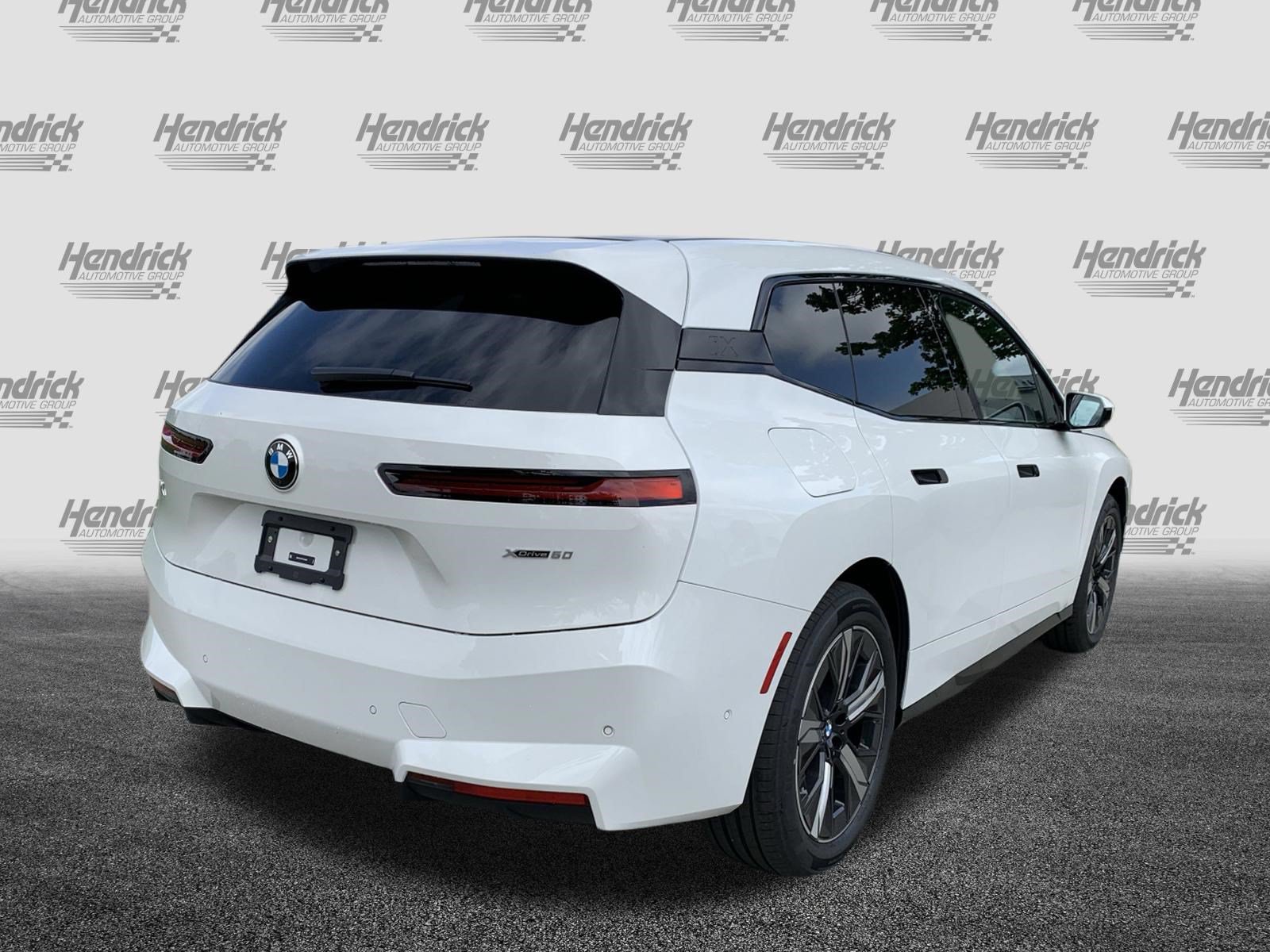 Used 2026 BMW iX xDrive60 w/ Premium Package AWD/4WD image 9