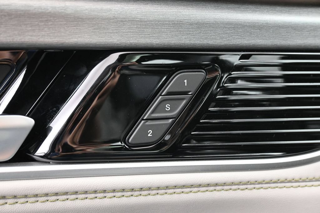 New 2026 Jeep Grand Wagoneer L Limited w/ Premium Group II AWD/4WD image 19