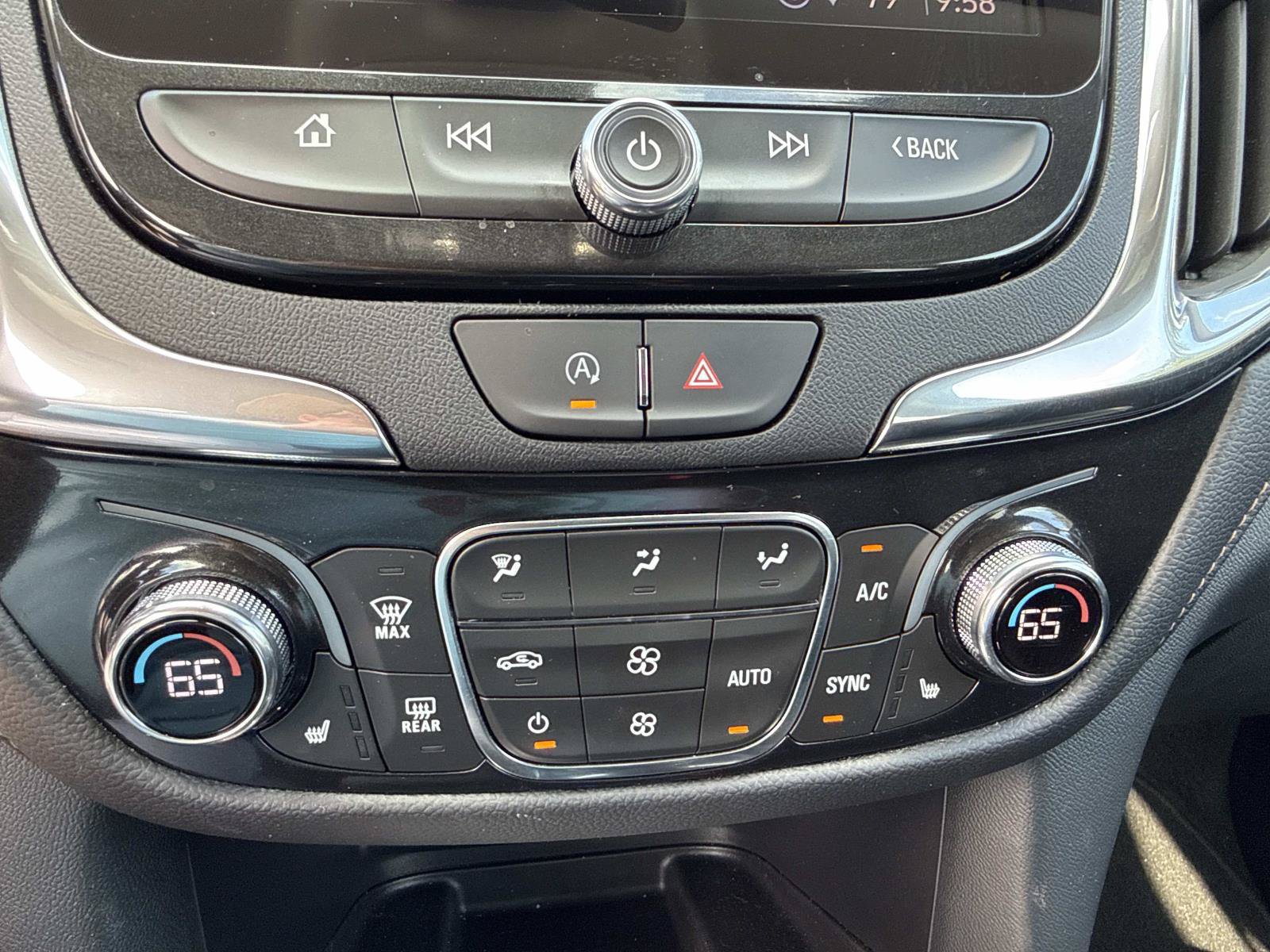 Used 2023 Chevrolet Equinox Premier FWD image 26