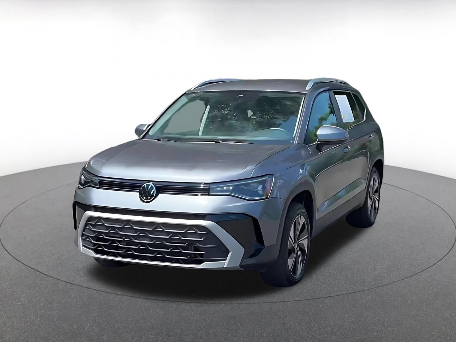 Used 2026 Volkswagen Taos SE AWD/4WD image 7