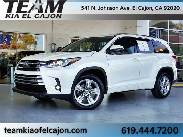Used 2019 Toyota Highlander Limited FWD image 2