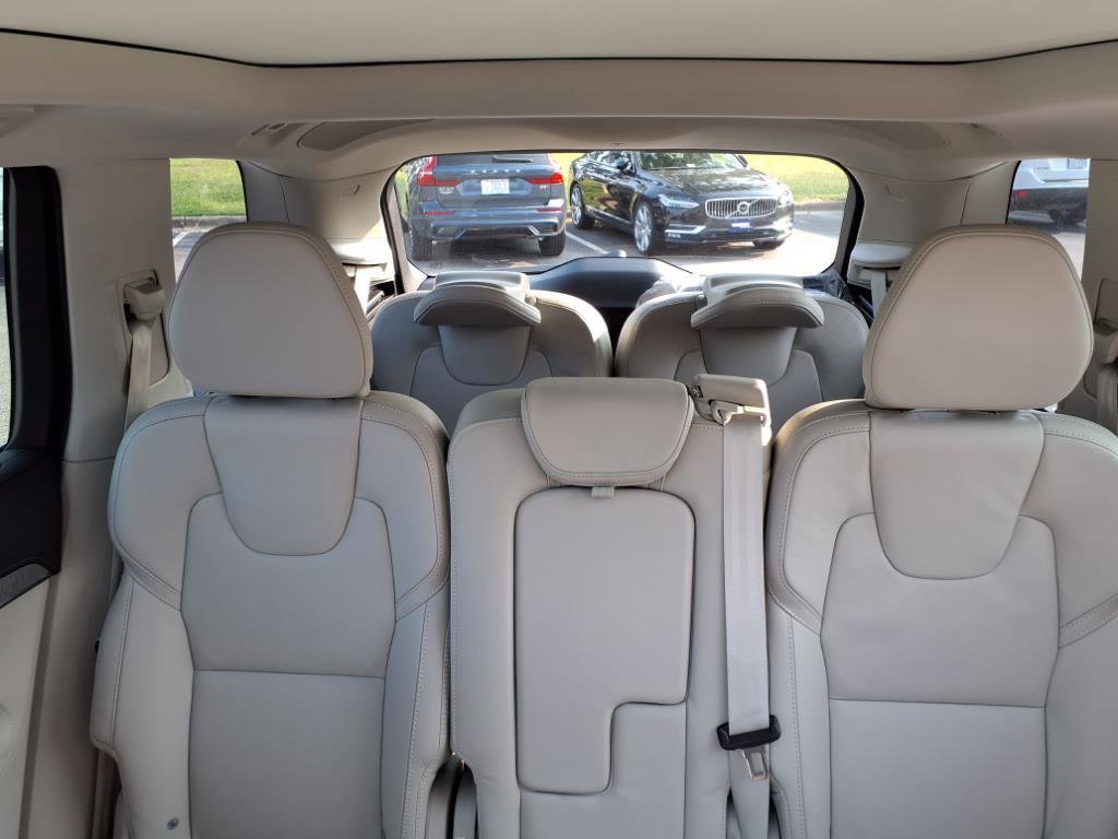 Used 2025 Volvo XC90 T8 Ultra w/ Protection Package Premier image 19
