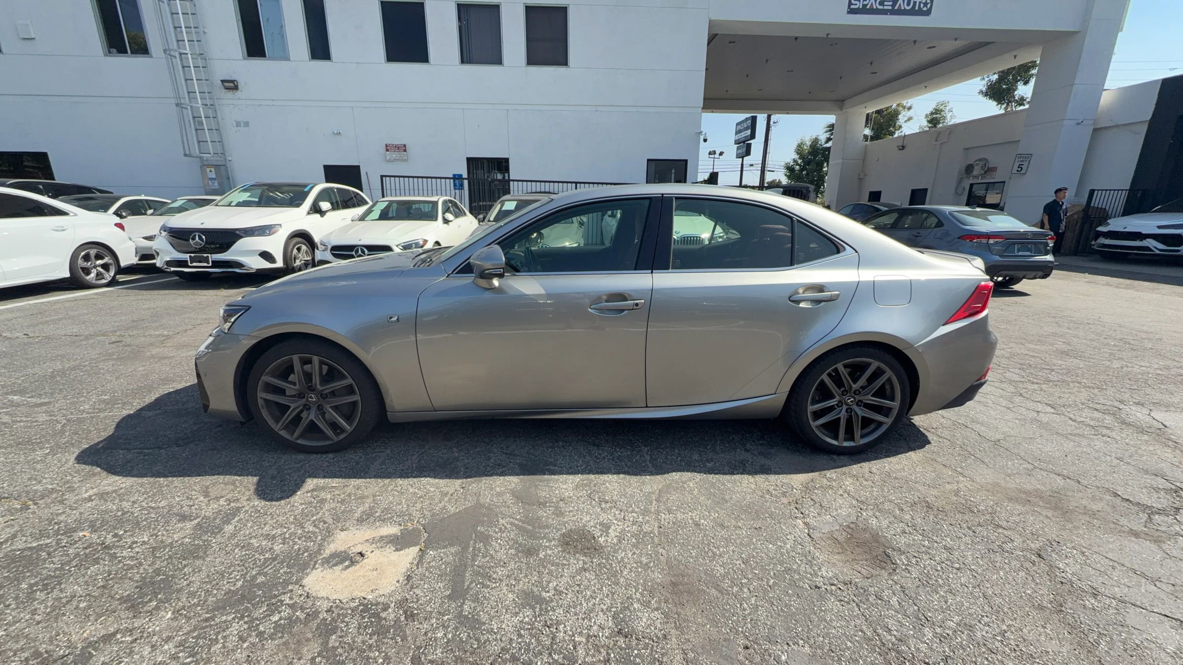Used 2020 Lexus IS 300 F Sport w/ F Sport Package RWD image 4