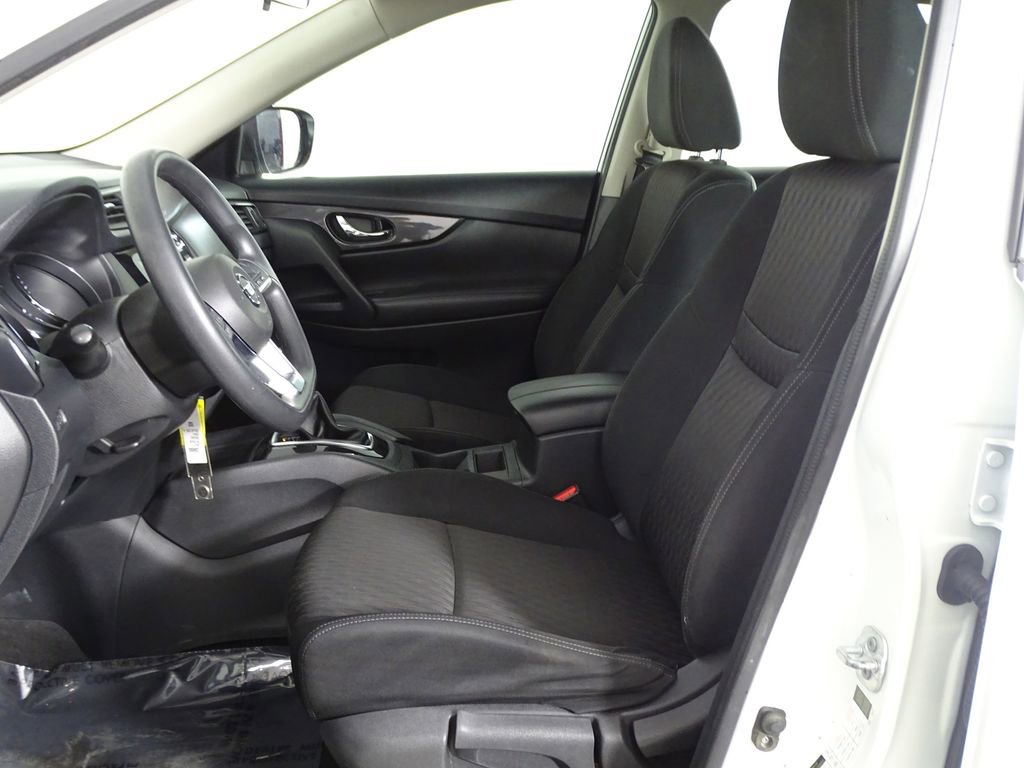 Used 2017 Nissan Rogue S image 10