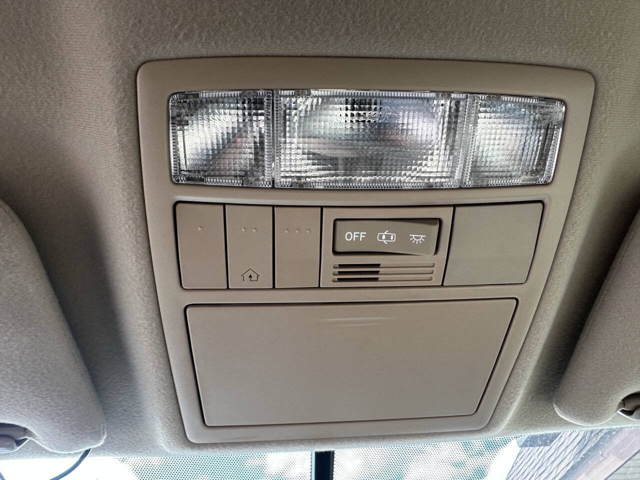 Used 2009 Toyota Venza AWD w/ Comfort Pkg image 16
