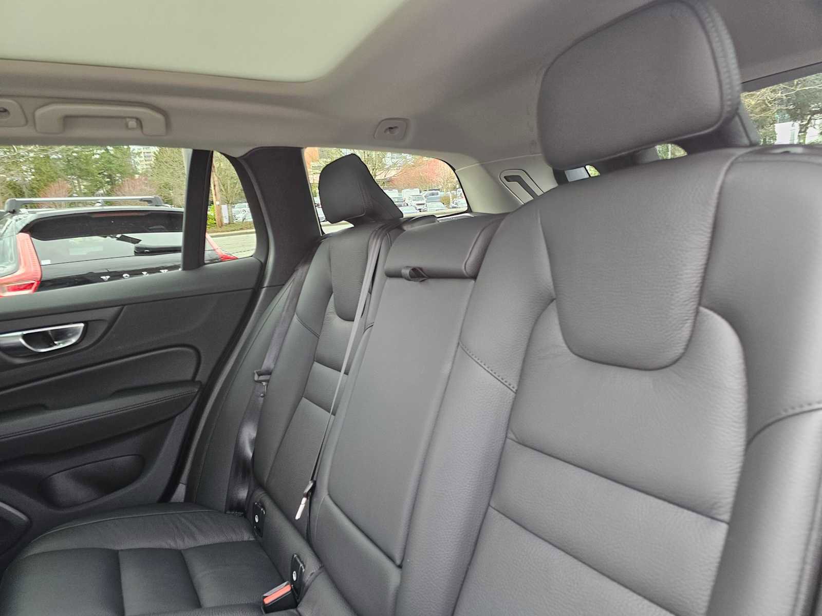 Certified 2025 Volvo V60 B5 Cross Country Plus image 20