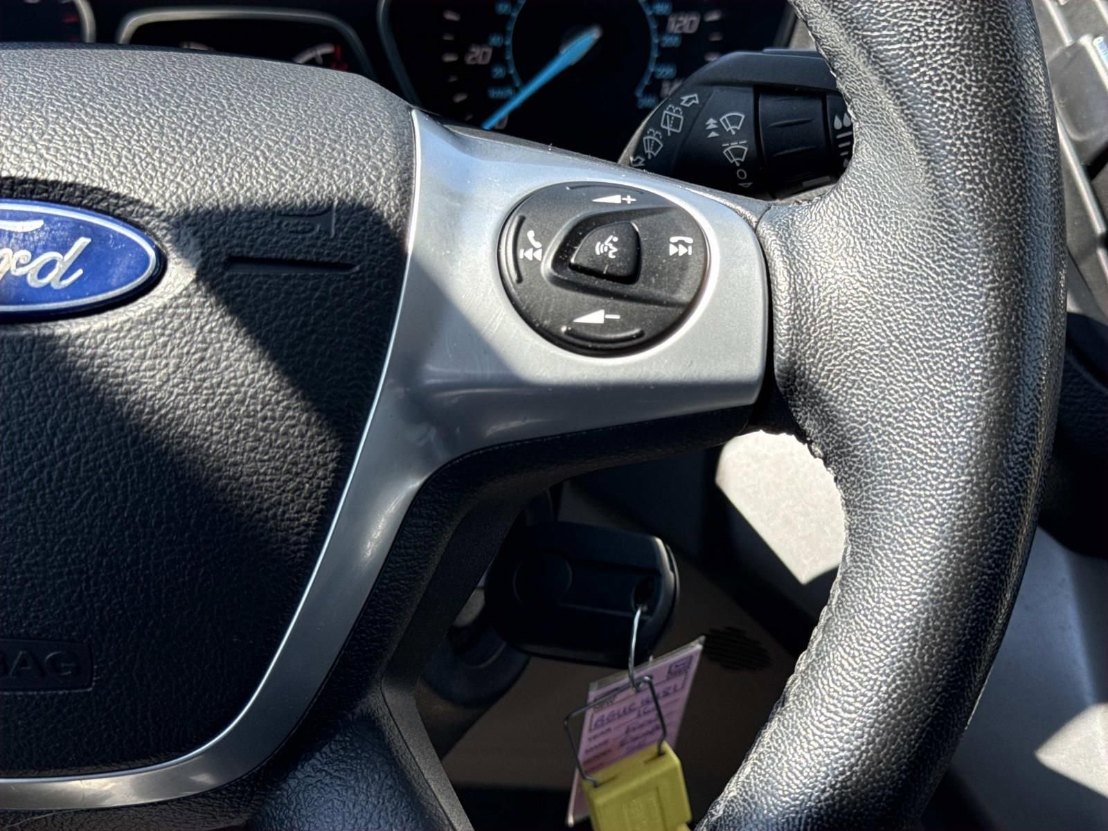 Used 2016 Ford Escape SE w/ SE Leather Comfort Package image 13