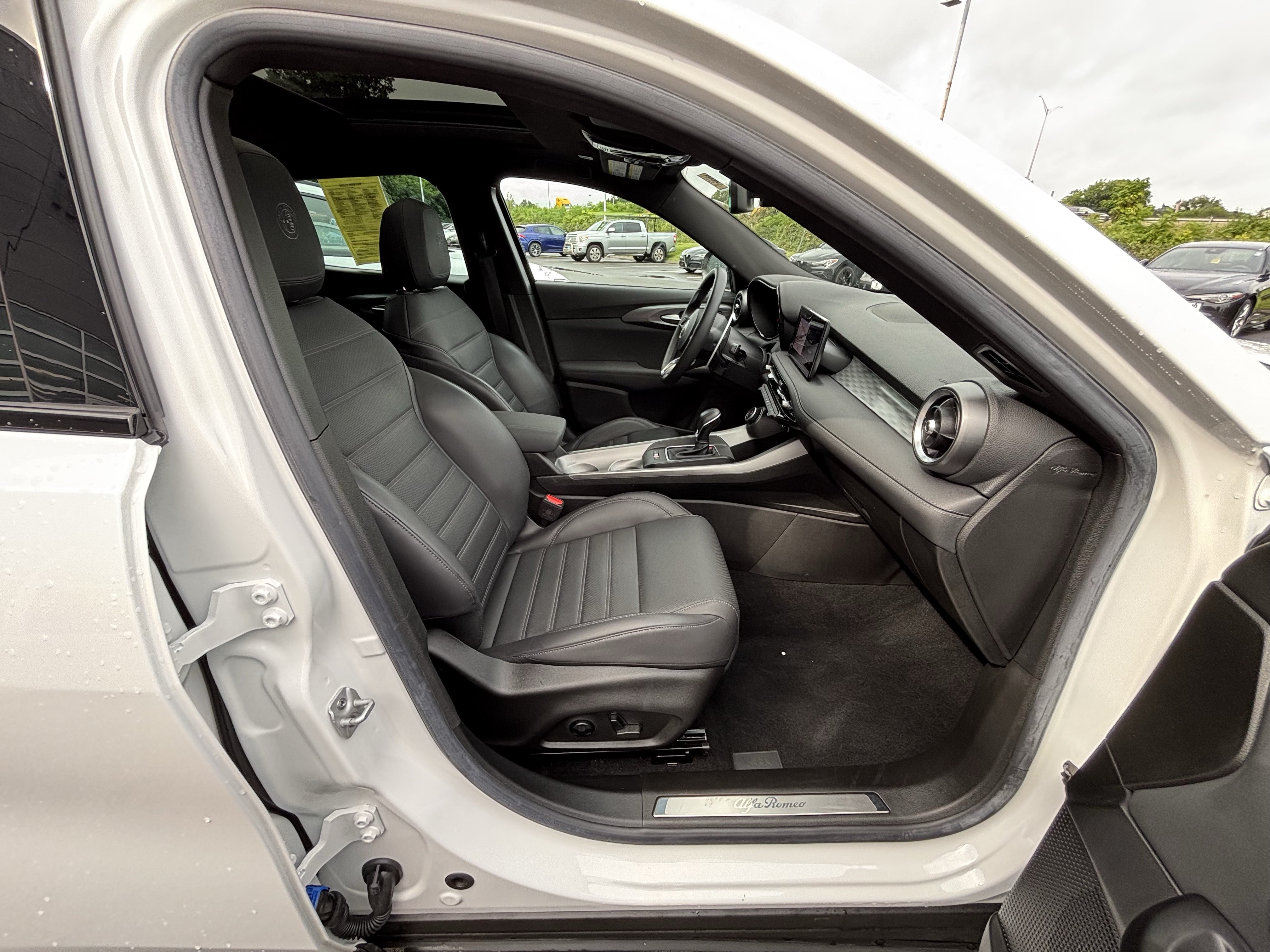 Used 2024 Alfa Romeo Tonale Veloce AWD/4WD image 31