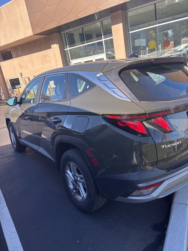 Certified 2025 Hyundai Tucson SE AWD/4WD image 4